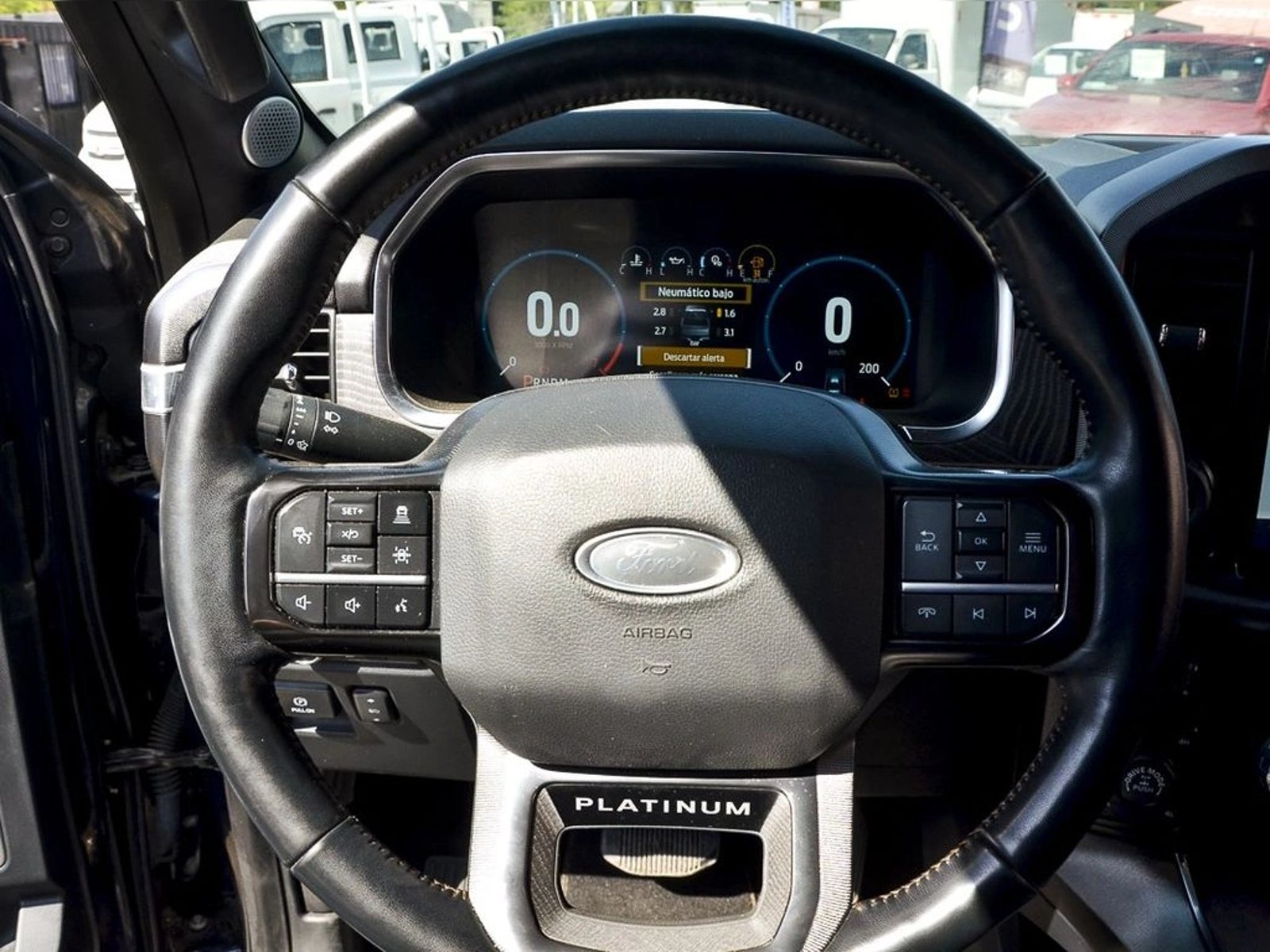 FORD F-150 PLATINUM 2022 - Imagen 16 de 19
