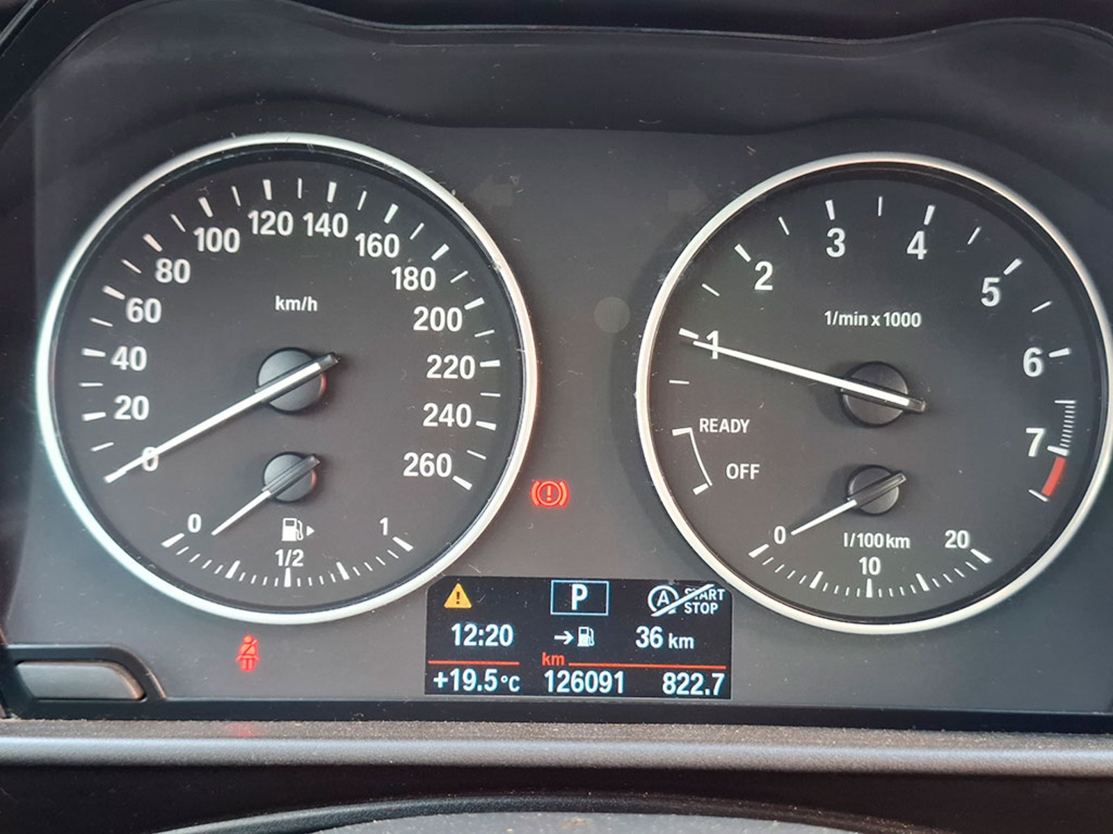 BMW 120i LCI 1.6 AUT 2016 - Imagen 16 de 20