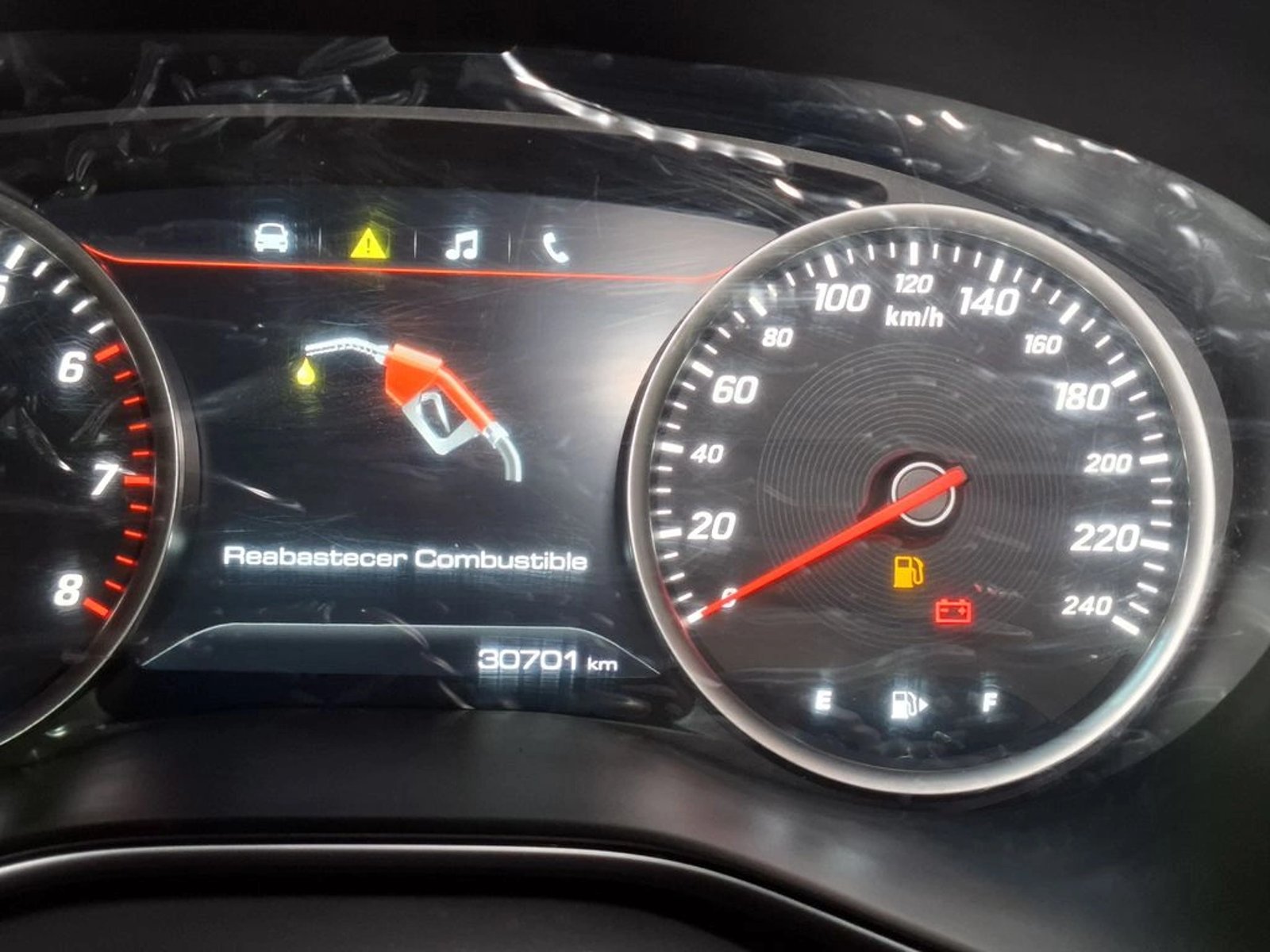 Chevrolet CAPTIVA 1.5 T PREMIER MT 2024 - Imagen 16 de 20