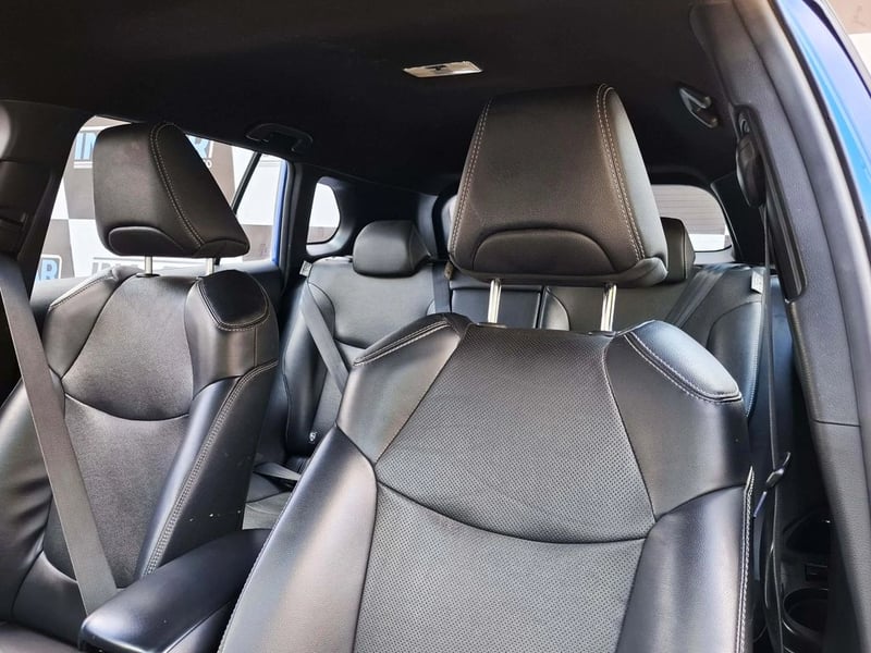 Toyota COROLLA CROSS 2.0 2023 - Imagen 12 de 20