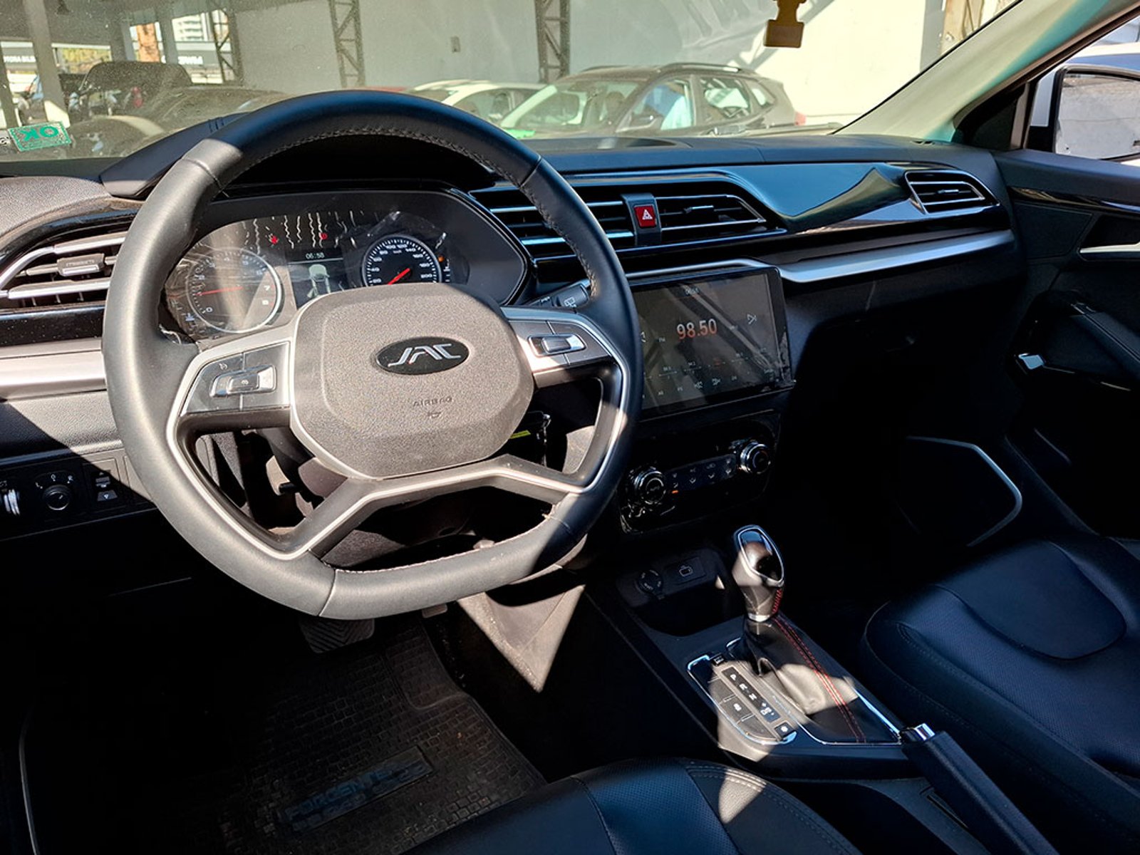 JAC JS2 1.5 LUXURY MT 2025 - Imagen 12 de 20