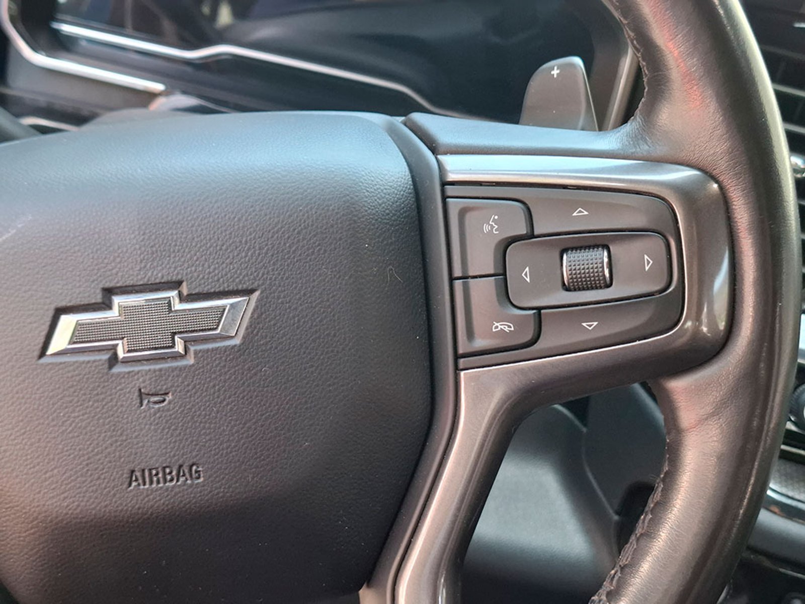 CHEVROLET SILVERADO 6.2 ZR2 4X4 2023 - Imagen 10 de 20
