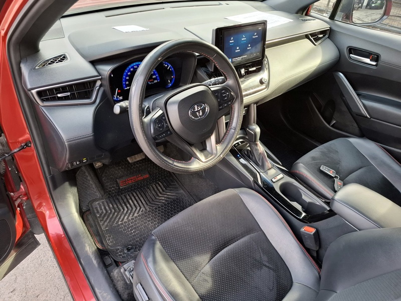 TOYOTA COROLLA CROSS CVT 2.0 AUT 2023 - Imagen 13 de 20