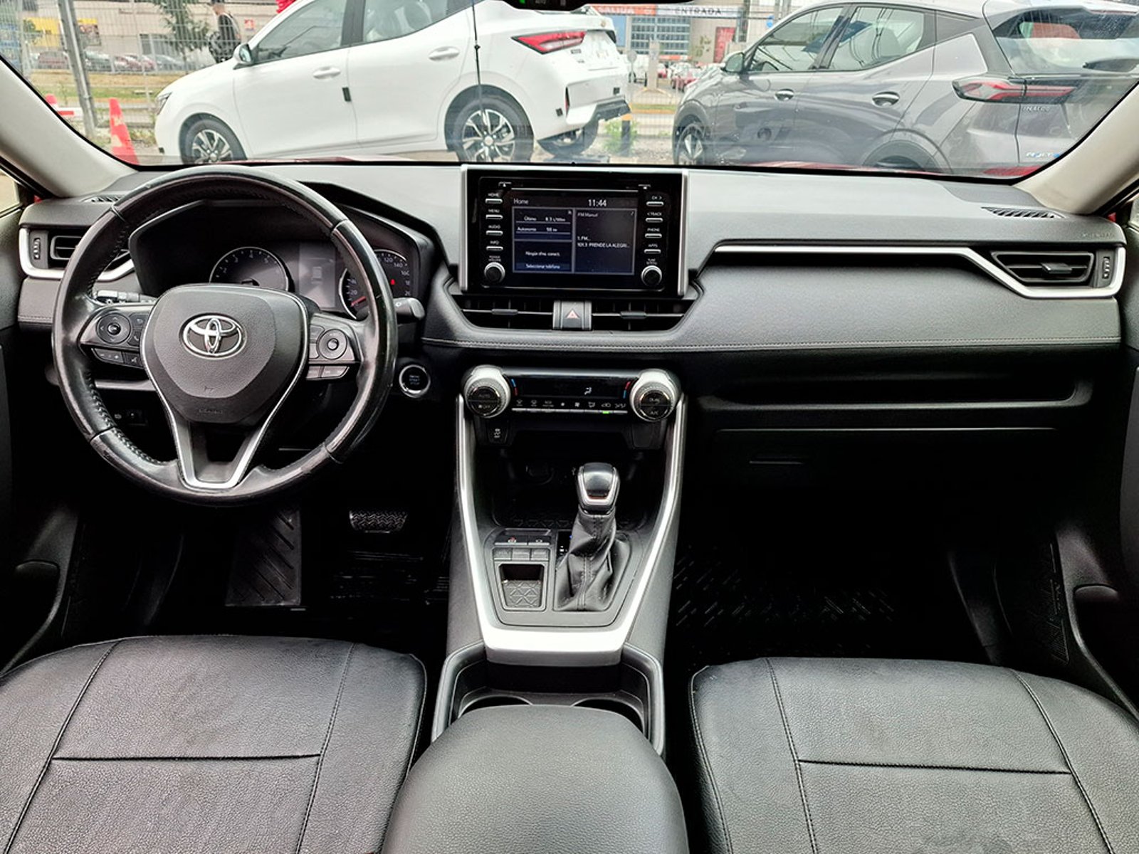 TOYOTA RAV4 2.0 XLE 2021 - Imagen 11 de 20