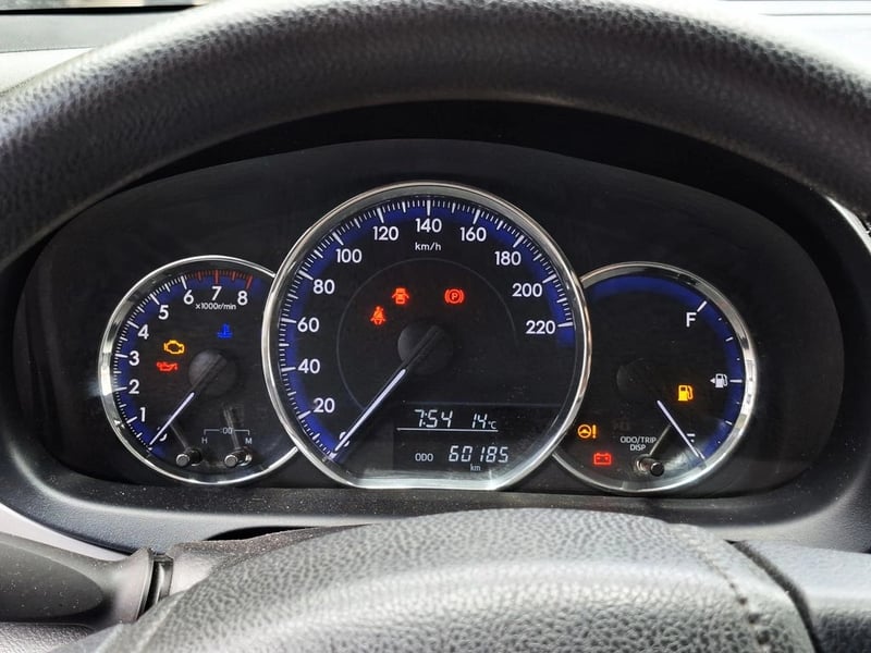 Toyota YARIS SEDAN 1.5 2021 - Imagen 16 de 20