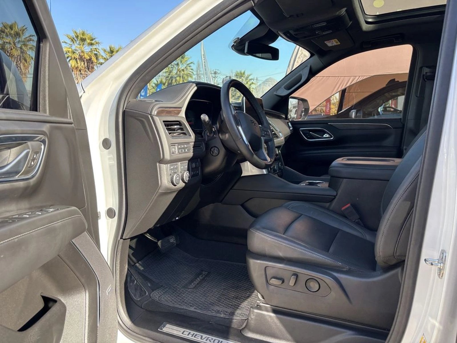CHEVROLET SUBURBAN 5.3 Z71 AT 4X4 2024 - Imagen 13 de 20