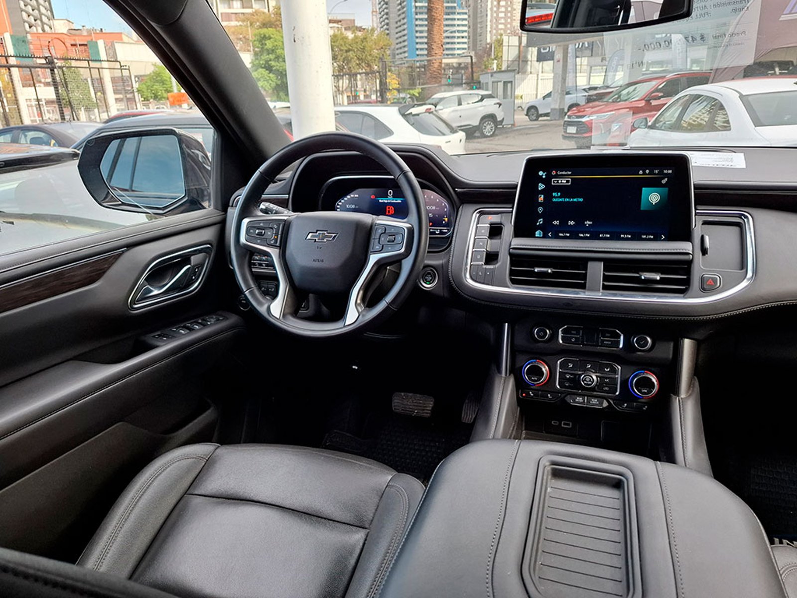 CHEVROLET TAHOE 4X4 5.3 AT 2023 - Imagen 11 de 20