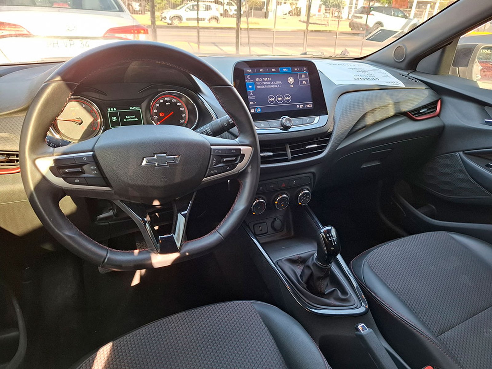 CHEVROLET ONIX 1.0 2024 - Imagen 13 de 20