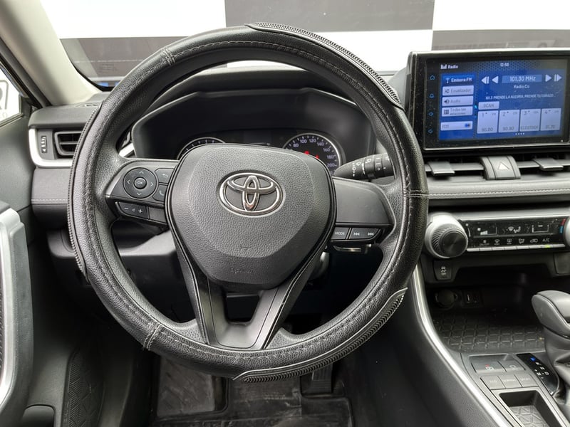Toyota RAV4 LE CVT 2.0 2022 - Imagen 17 de 20
