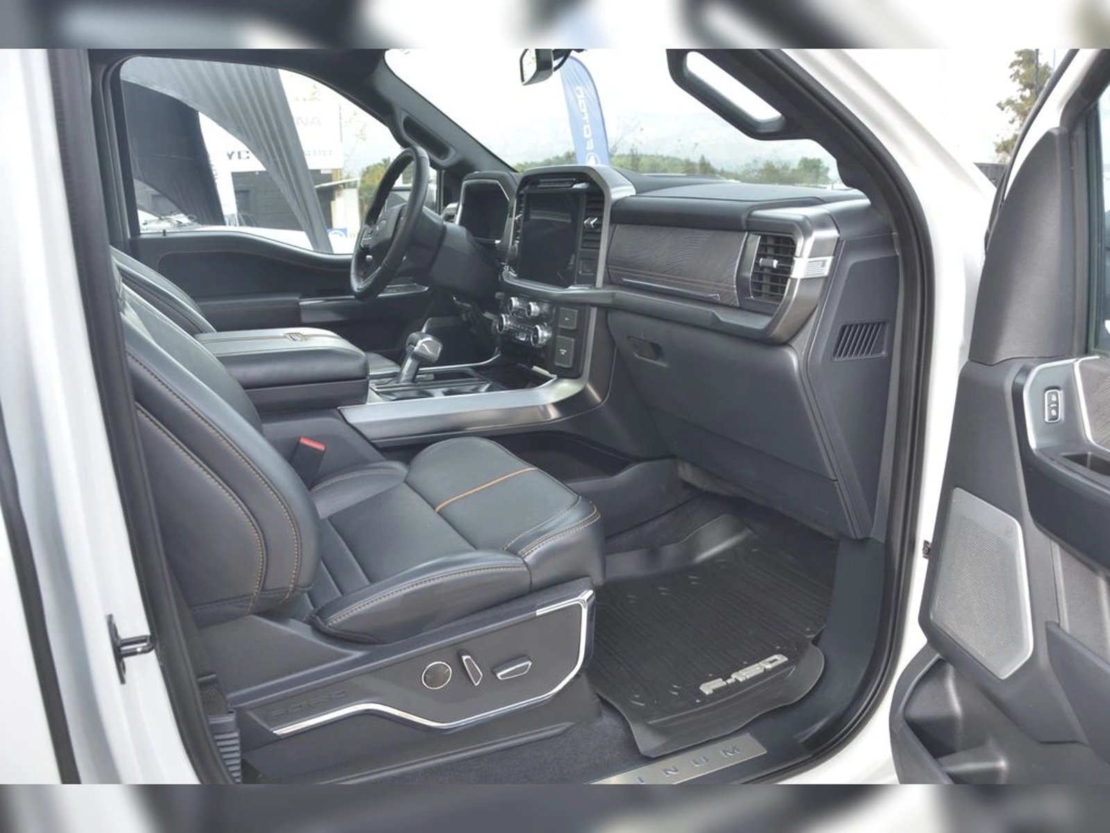 FORD F-150 PLATINUM 4X4 3.5 AUT 2024 - Imagen 8 de 20