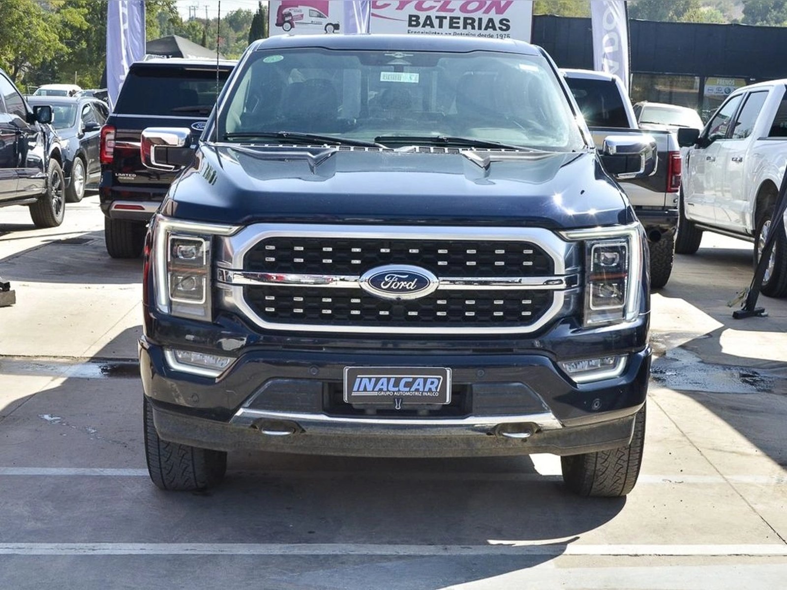 Ford F-150 PLATINUM 2022 - Foto 2 de 19