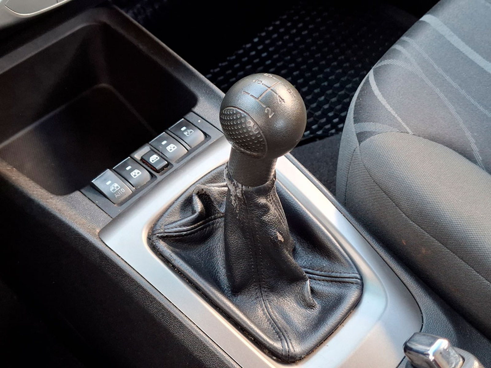CHEVROLET SAIL CLASSIC LT 1.4 2016 - Imagen 17 de 20