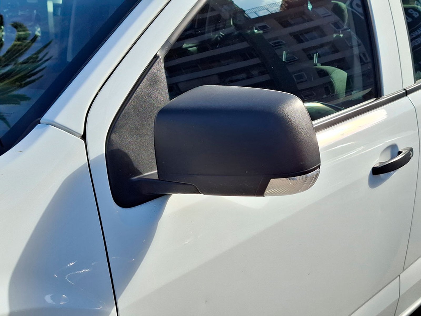 CHEVROLET COLORADO 2.8 WT 4WD 2025 - Imagen 6 de 20
