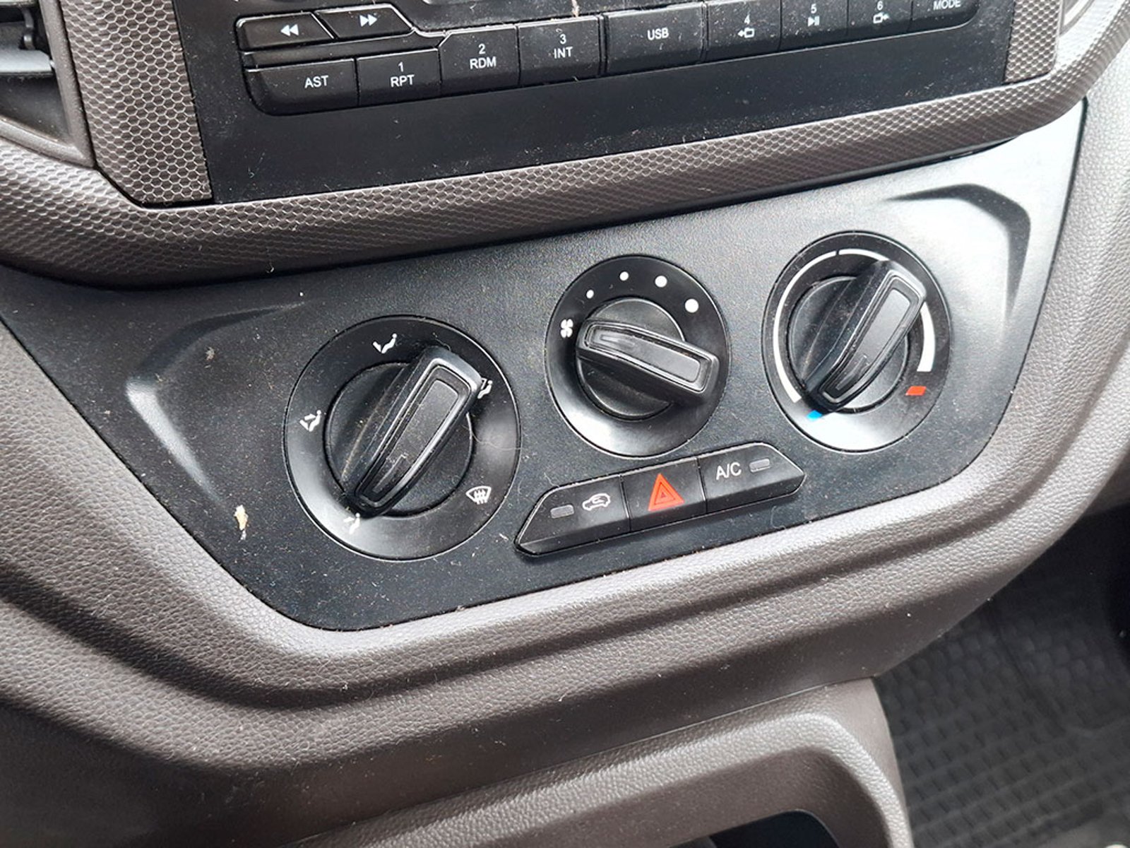 CHEVROLET N400 MAX 1.5 MT 2023 - Imagen 18 de 20