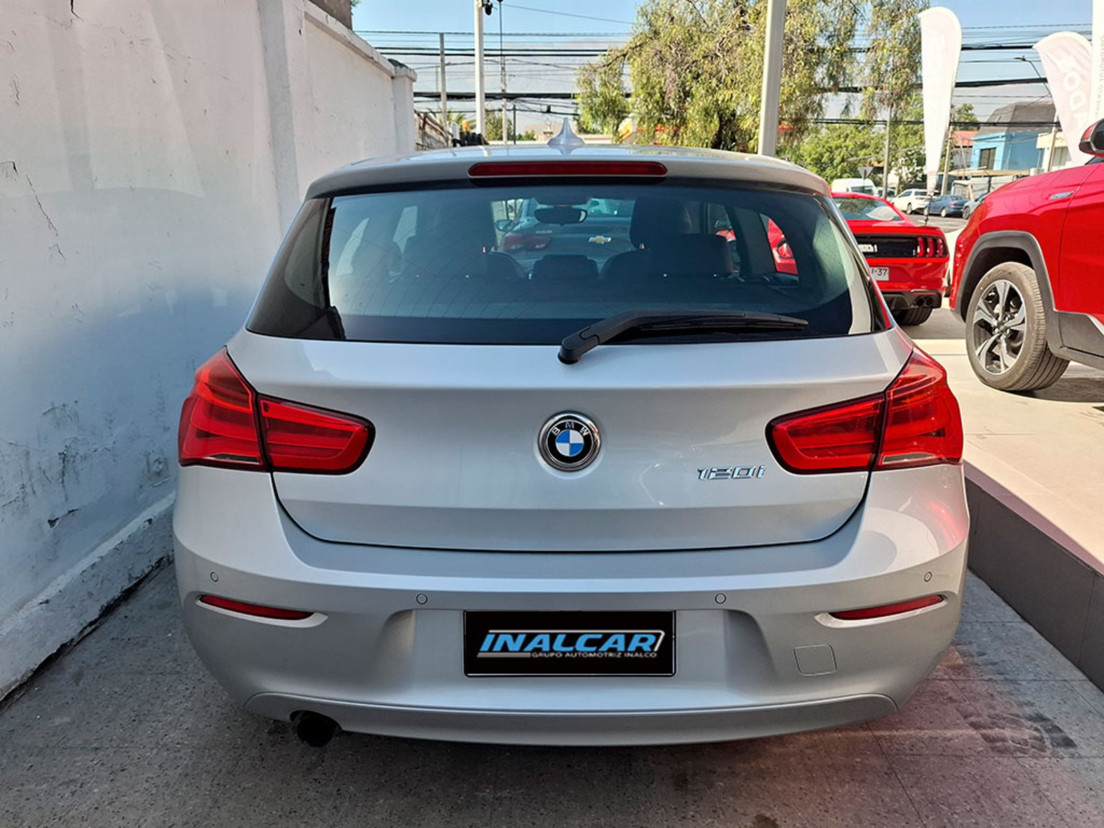 BMW 120i LCI 1.6 AUT 2016 - Imagen 8 de 20
