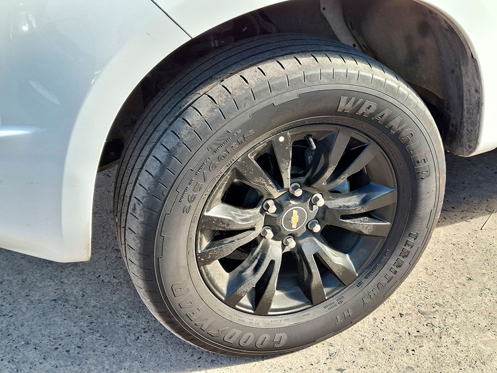 CHEVROLET COLORADO 2.8 WT 4WD 2025 - Imagen 4 de 20