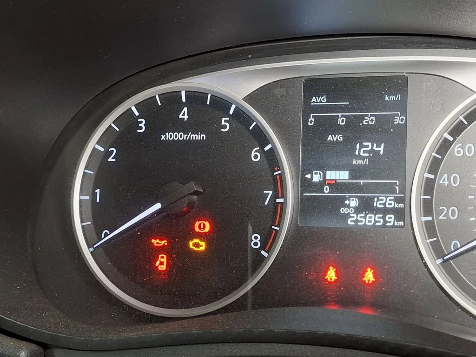 Nissan VERSA MT 1.6 2023 - Imagen 16 de 20