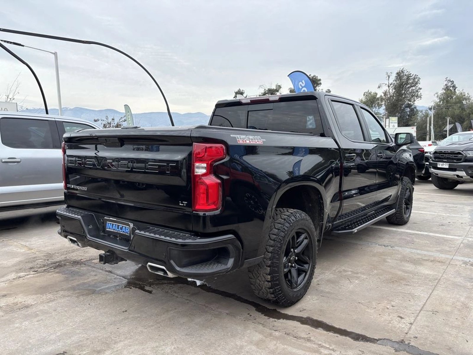 Chevrolet SILVERADO 5.3 LT TRAILBOSS Z71 4X4 AT 4P 2022 - Imagen 11 de 20