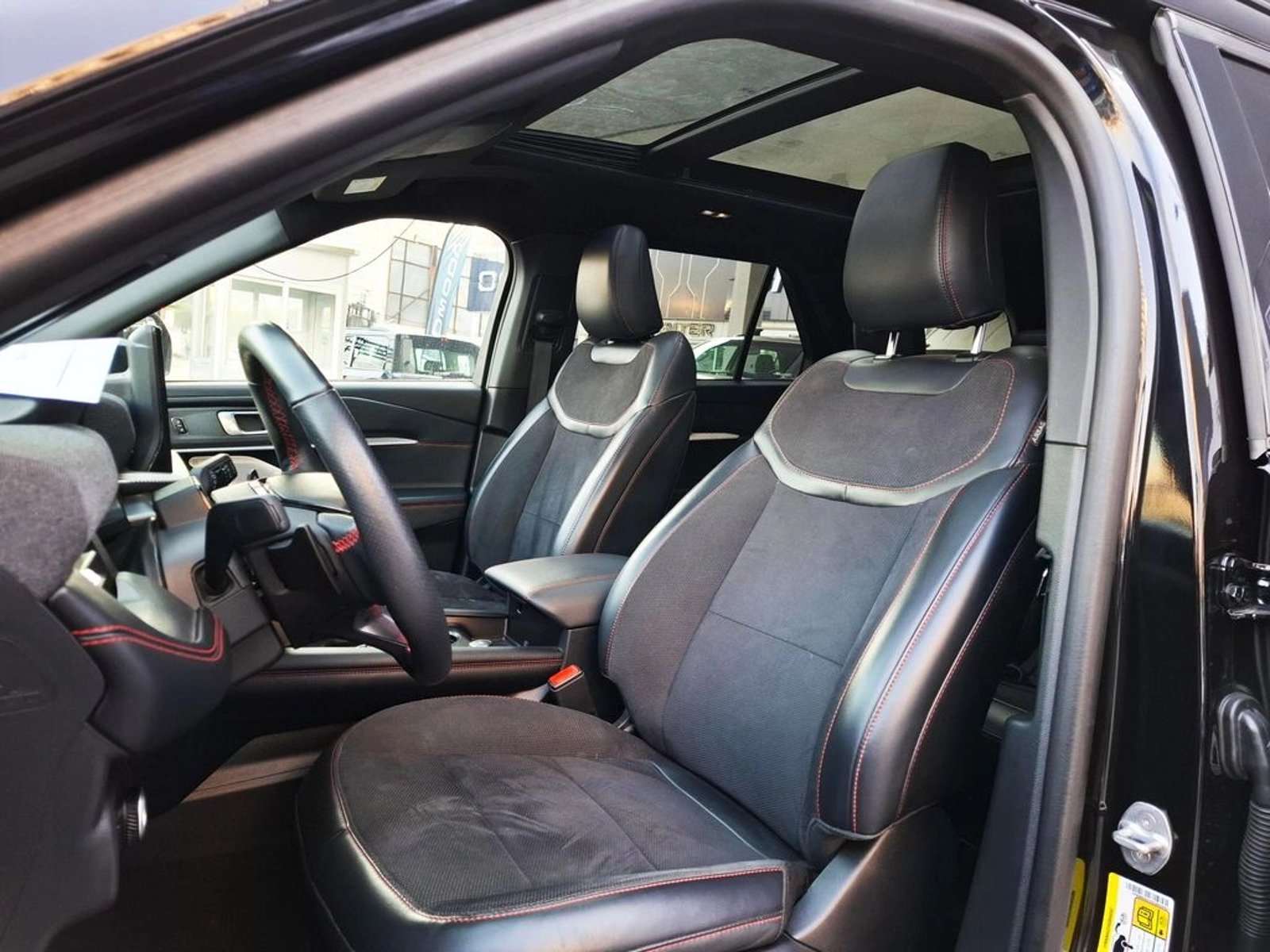 FORD EXPLORER ST 4X4 3.0 AUT 2025 - Imagen 15 de 20
