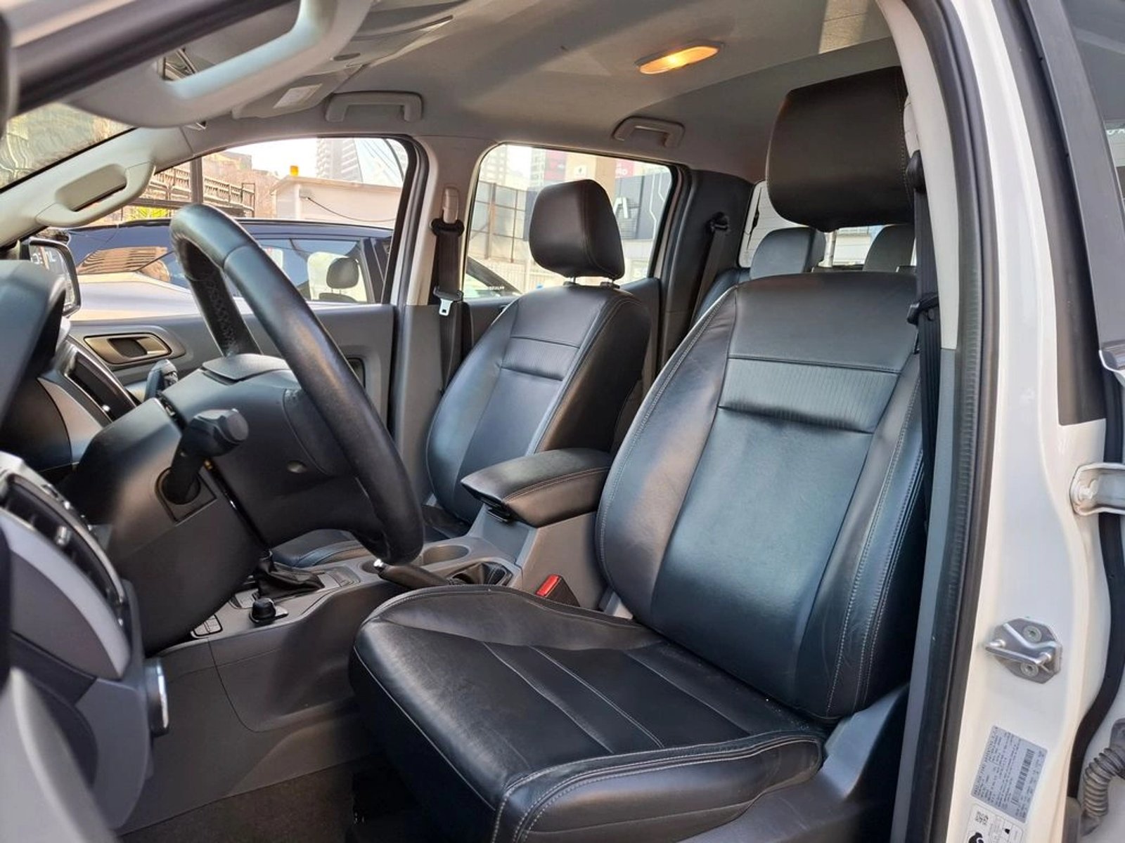 Ford RANGER 3.2 LTD 4X4 DIESEL DOB. CAB. AT 4P 2020 - Imagen 14 de 20