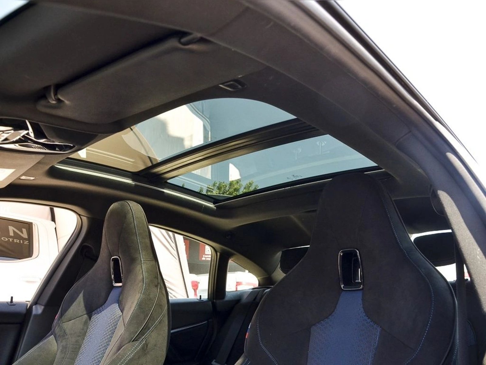 BMW M235I AUT 2021 - Imagen 12 de 20