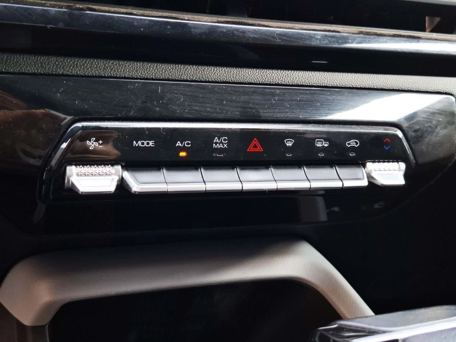 Chevrolet SAIL 1.5 2024 - Imagen 19 de 20