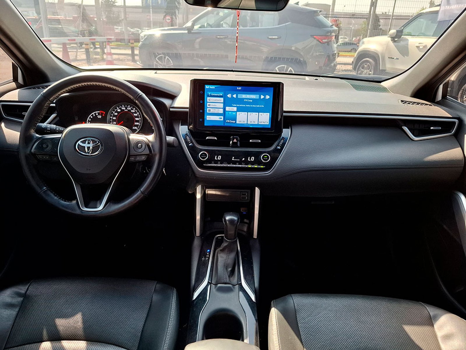 TOYOTA COROLLA CROSS 2.0 SEG 2024 - Imagen 12 de 20