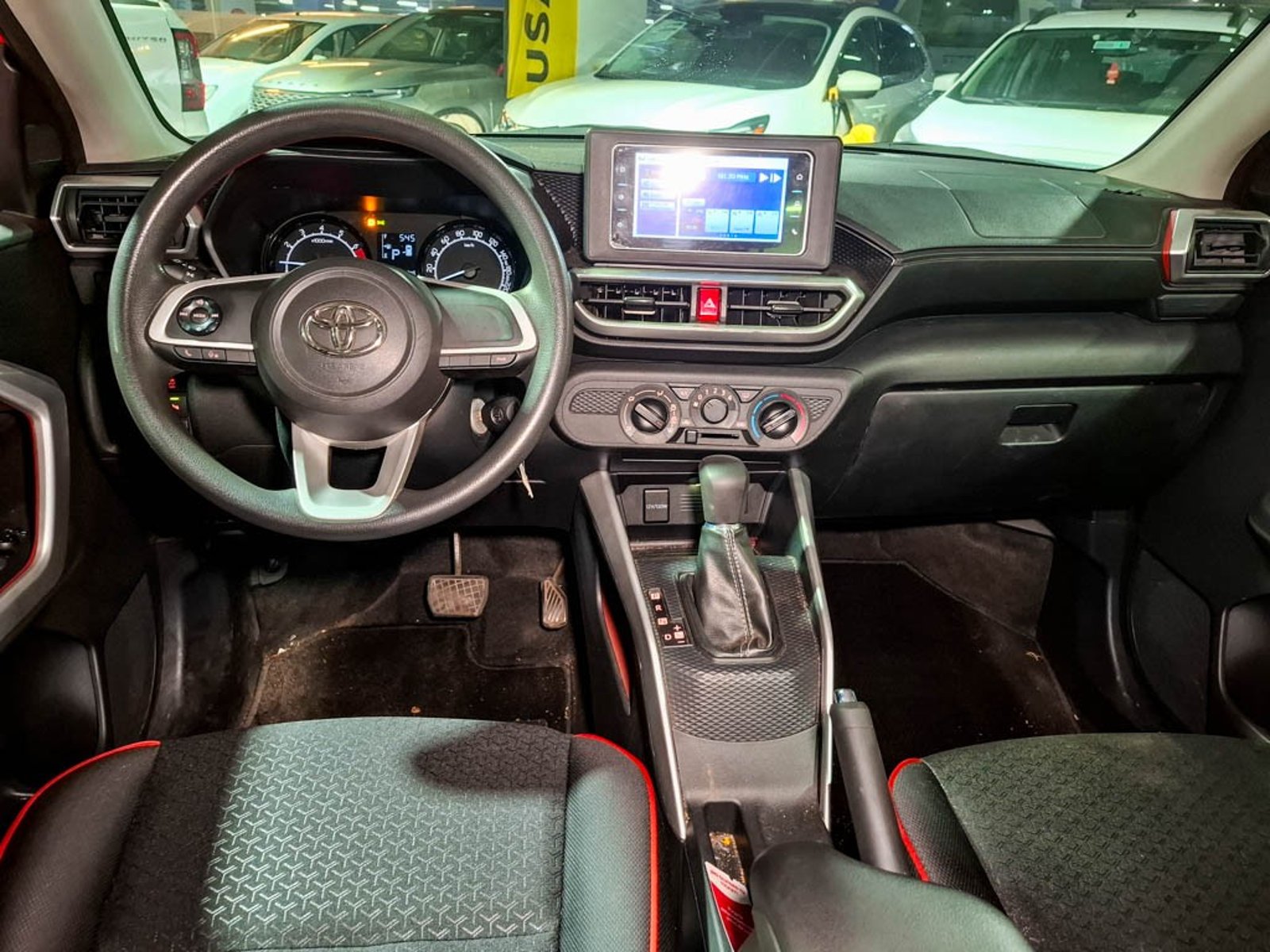 TOYOTA RAIZE 1.2 E 4X2 AT CVT 2023 - Imagen 16 de 16