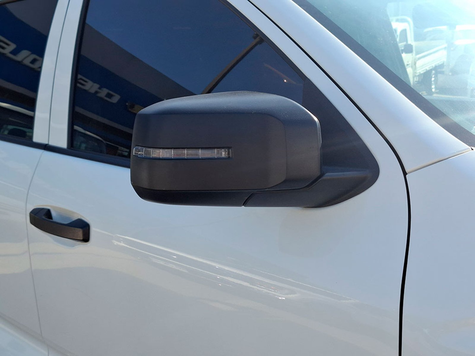 Mitsubishi L200 2.4 KATANA XR 4X2 2025 - Imagen 4 de 20