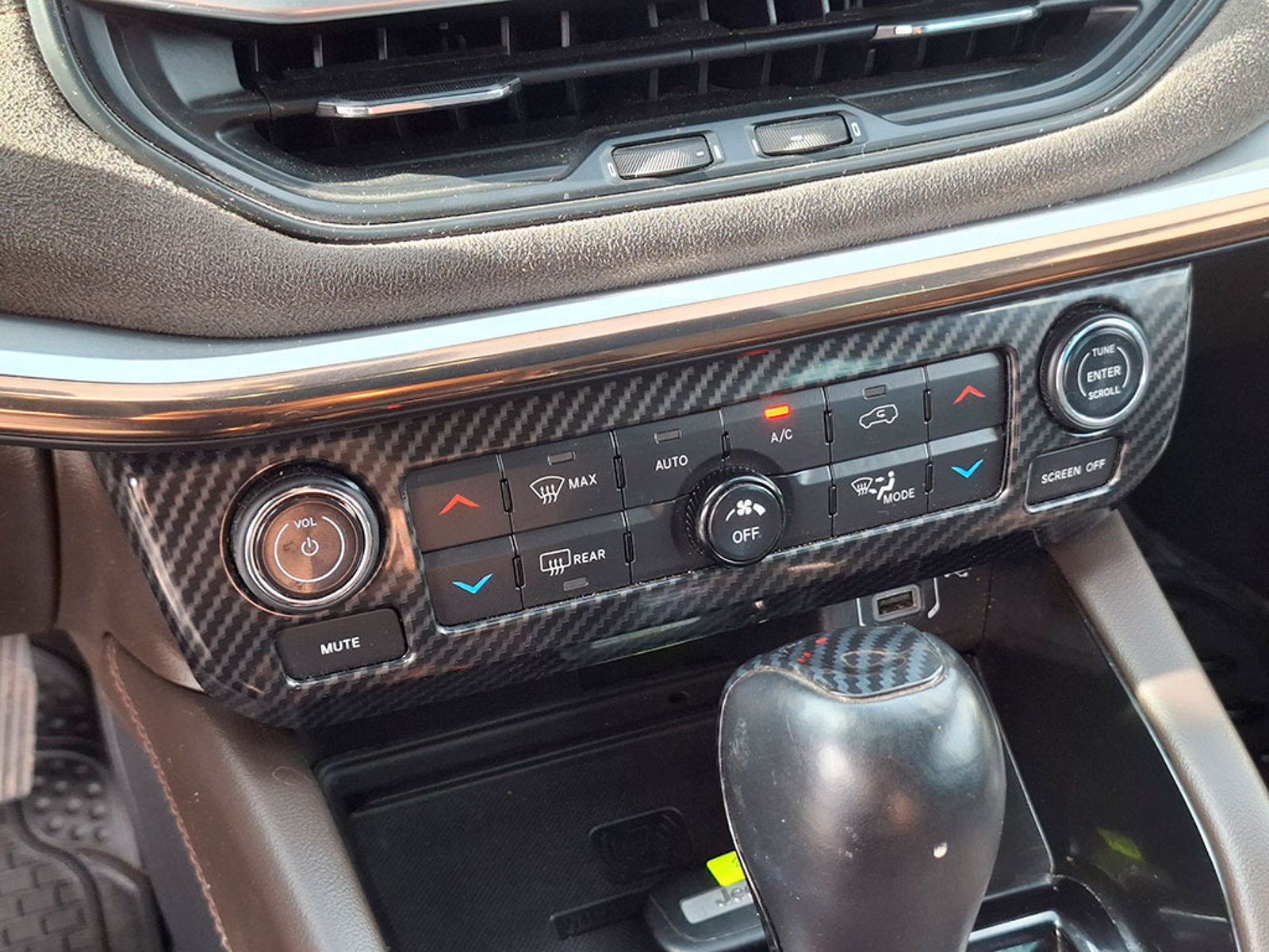 JEEP COMMANDER 2.0T OVERLAND 2023 - Imagen 19 de 20