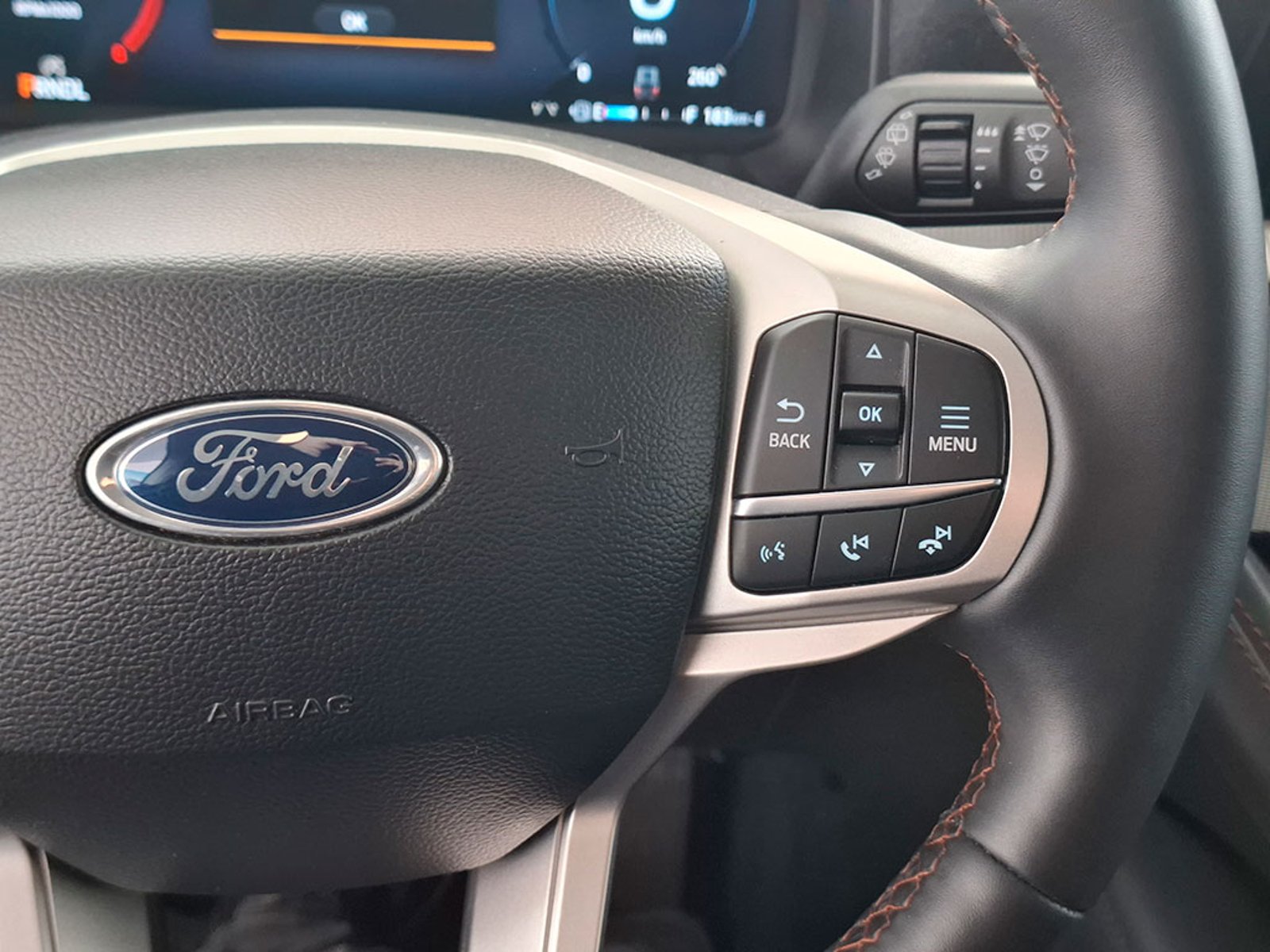 FORD EXPLORER 2.3 AUT 2025 - Imagen 9 de 20