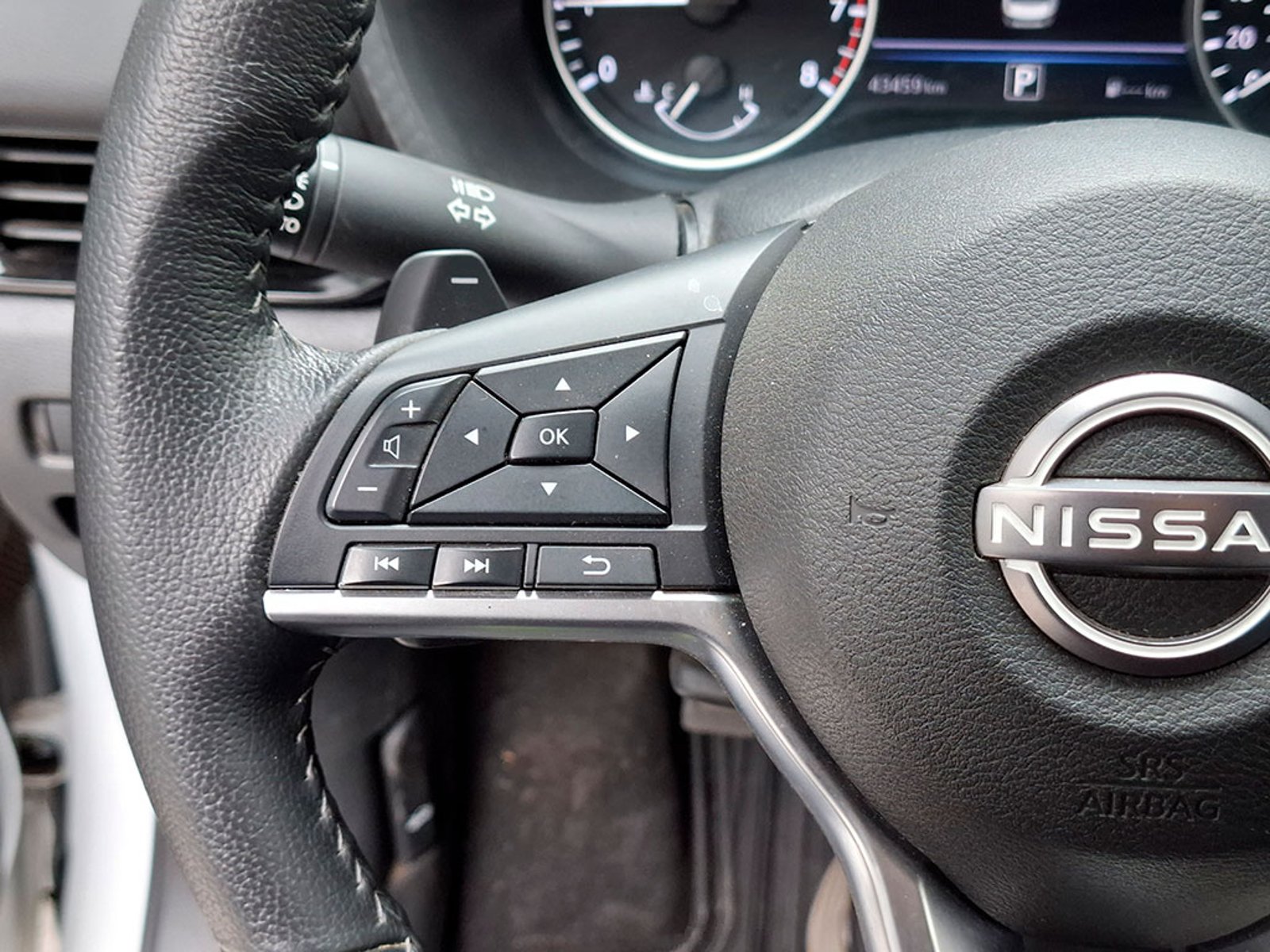 Nissan SENTRA 2.0 ADVANCE 2025 - Imagen 14 de 20