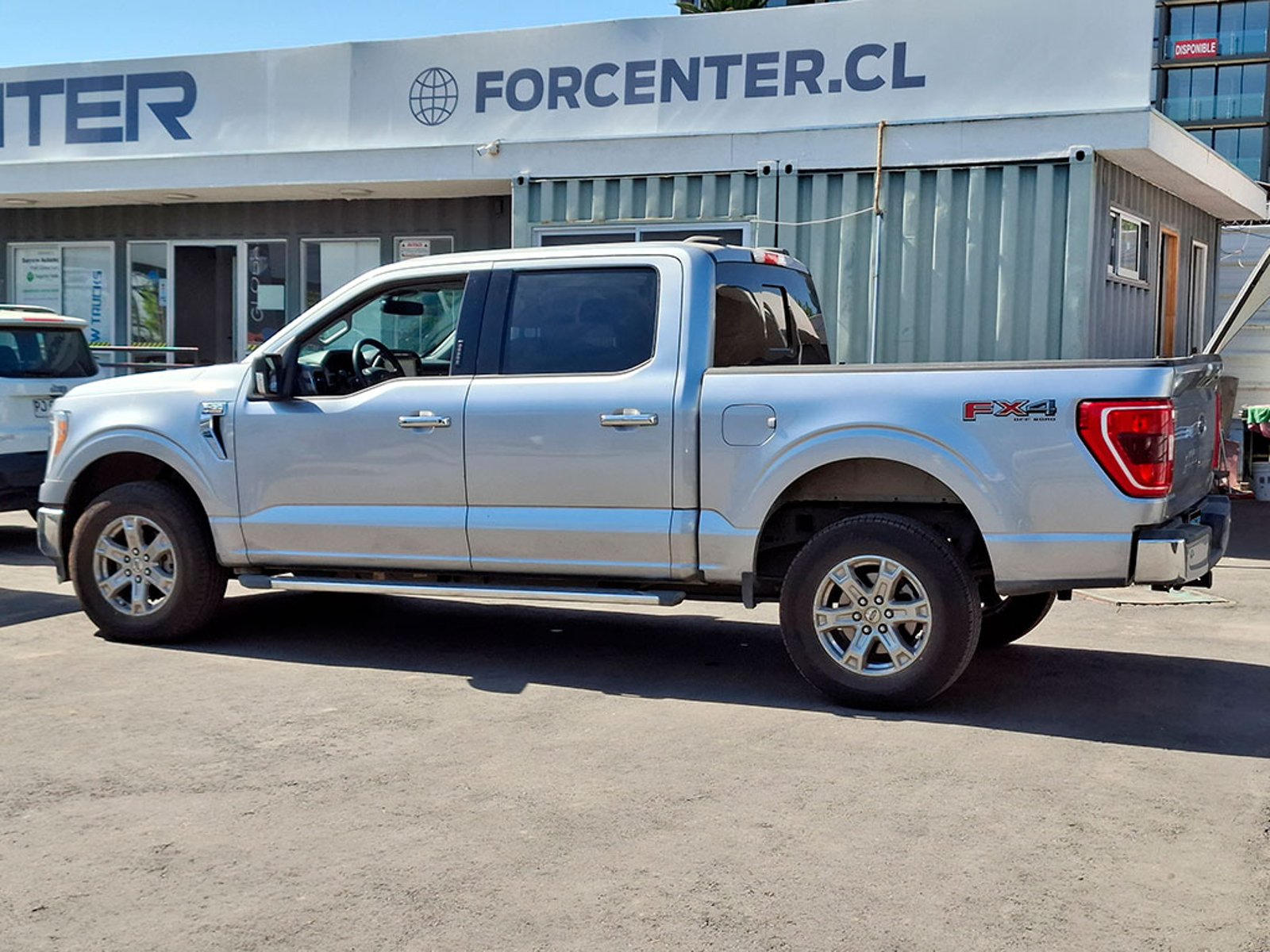 FORD F-150 5.0 XLT 2024 - Imagen 7 de 20