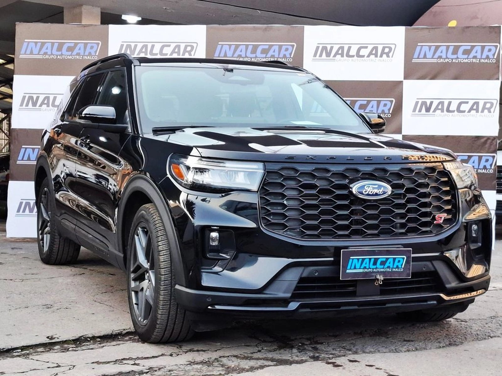 Ford EXPLORER ST 4X4 3.0 AUT 2025 - Foto 3 de 20