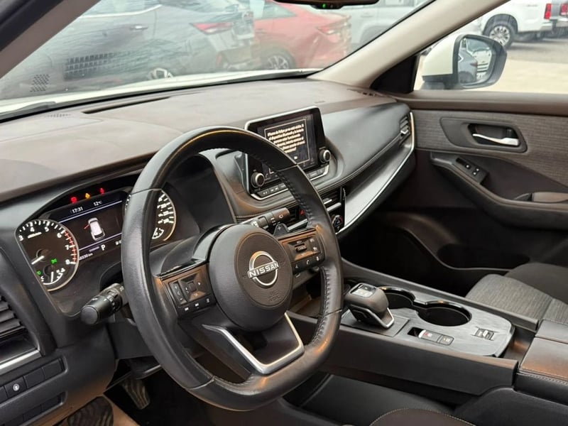 Nissan X-TRAIL 4X2 7P CVT 2.5 2023 - Imagen 11 de 19
