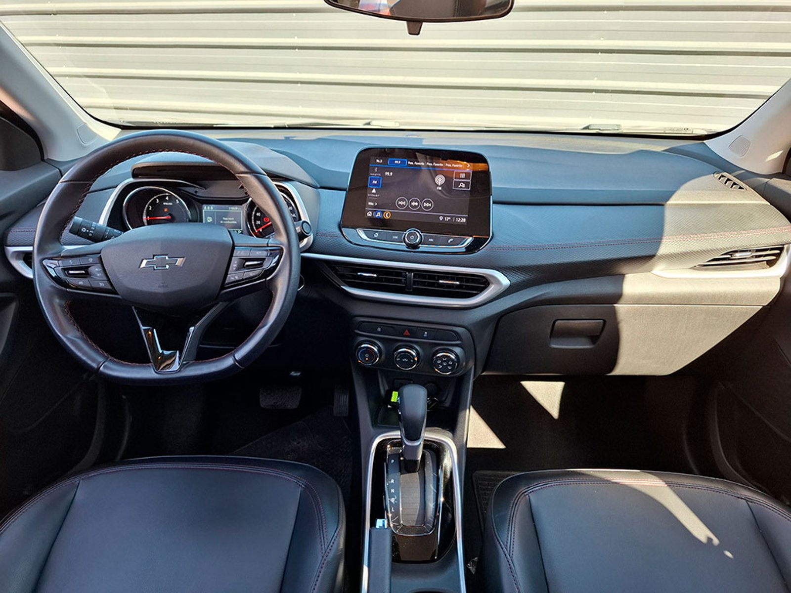 CHEVROLET TRACKER 1.2T LTZ R 2025 - Imagen 11 de 20