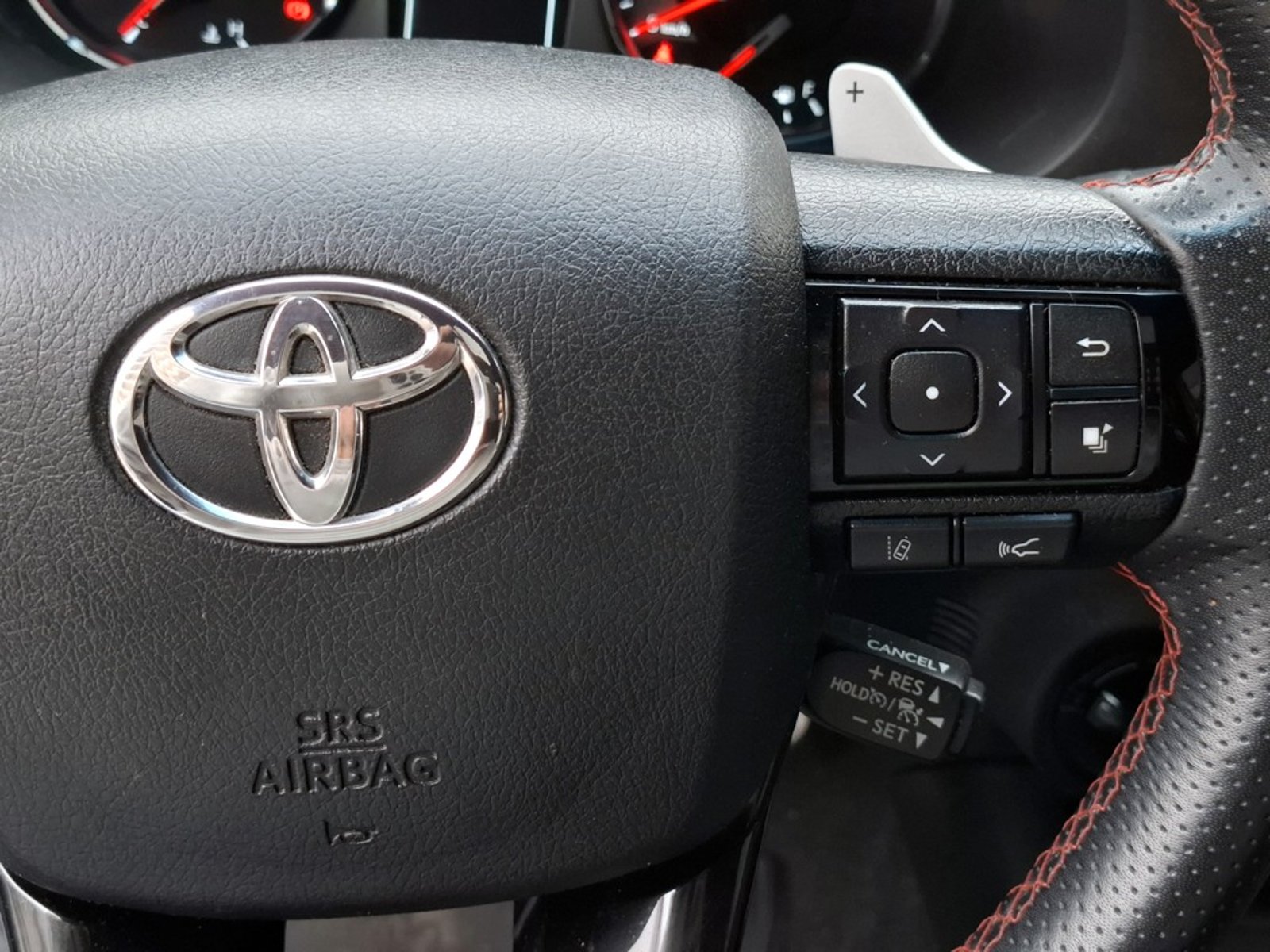 TOYOTA HILUX 2.8 GR-S SRV 2024 - Imagen 18 de 20