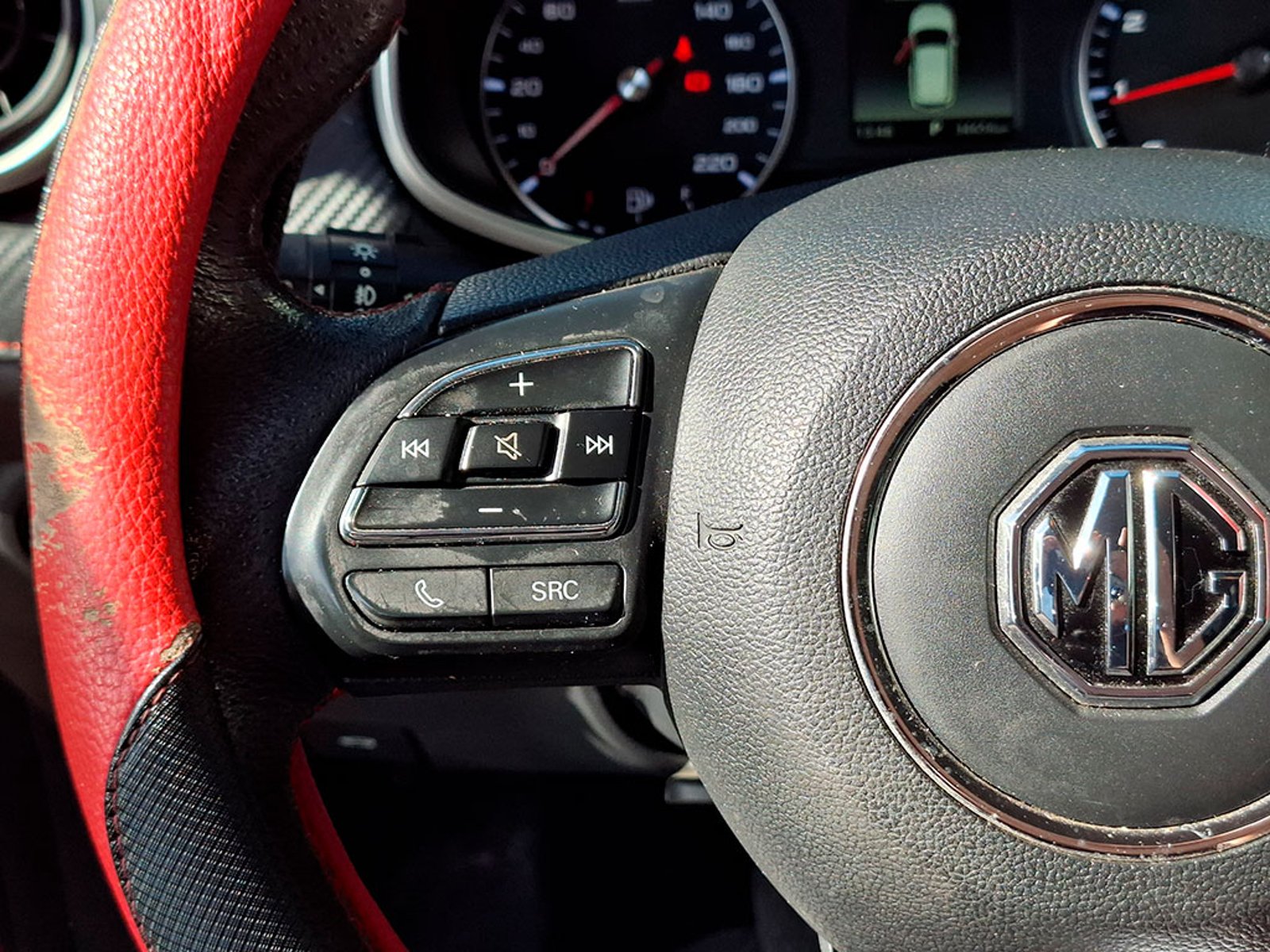 MG ZX 1.5 DLX 2023 - Imagen 14 de 20