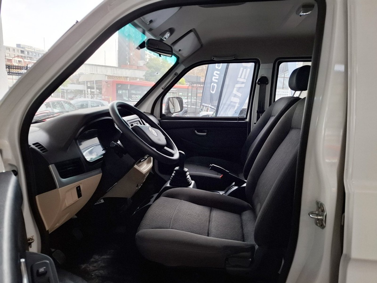 KYC X5 DCAB 1.6 2025 - Imagen 9 de 19