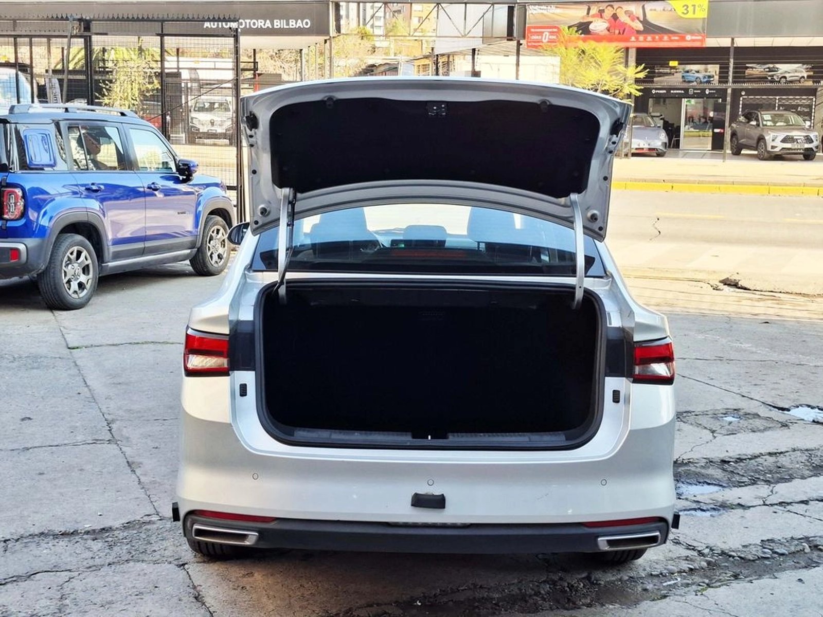 Chevrolet SAIL 1.5 2024 - Imagen 10 de 20