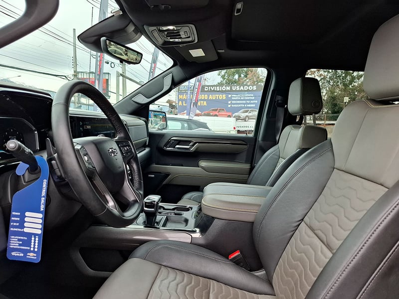 Chevrolet SILVERADO 4X4 6.2 AUT 2025 - Imagen 10 de 20