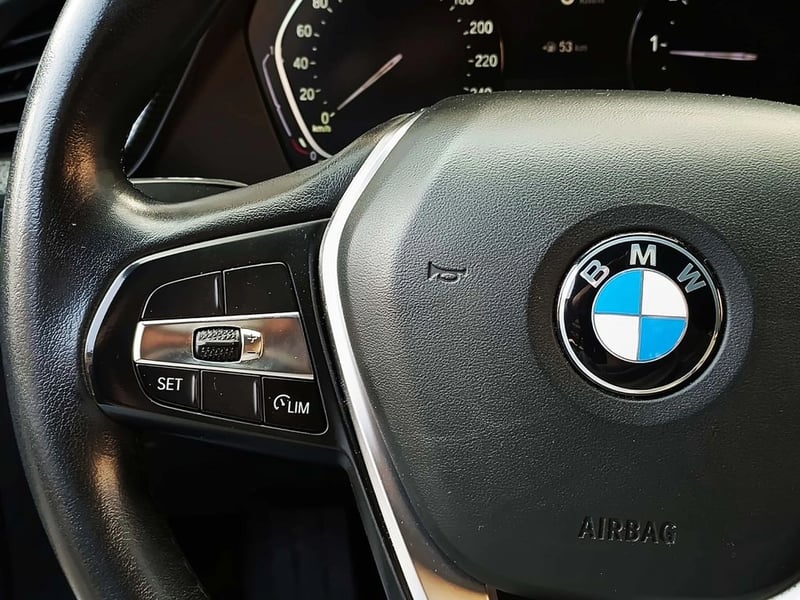 BMW 118 1.5 2021 - Imagen 18 de 20