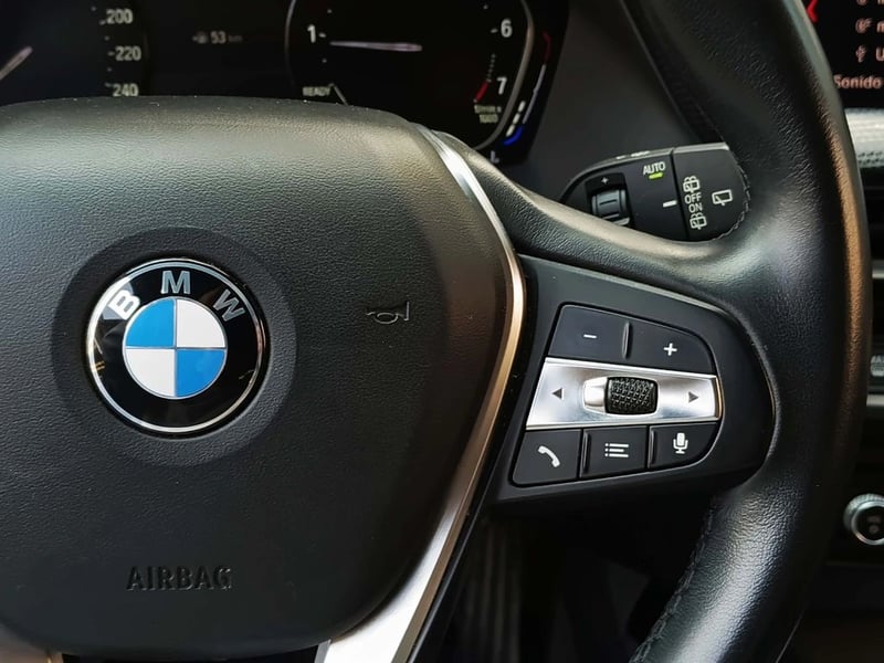 BMW 118 1.5 2021 - Imagen 19 de 20