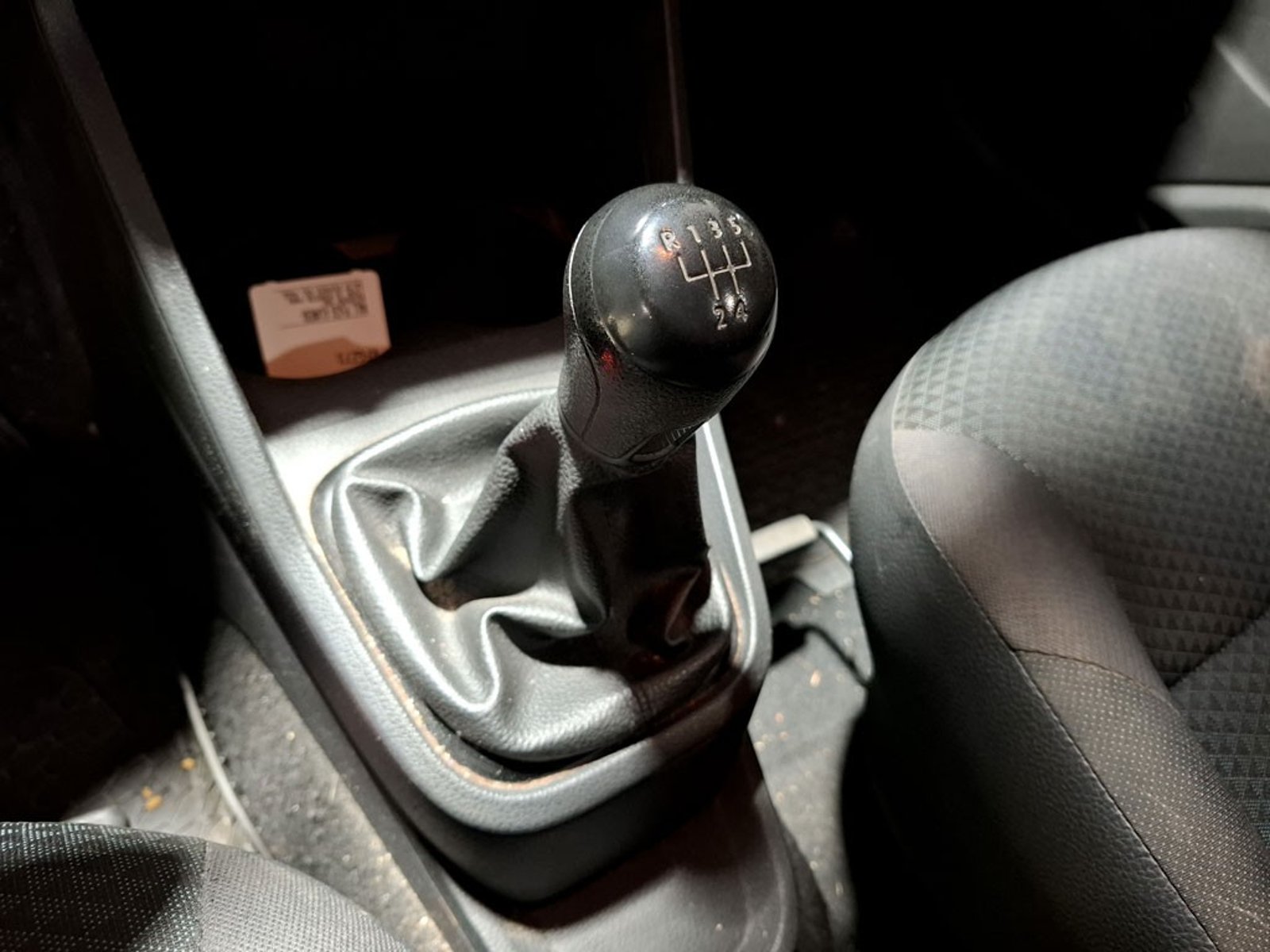 VOLKSWAGEN VOYAGE 1.6 2021 - Imagen 15 de 19
