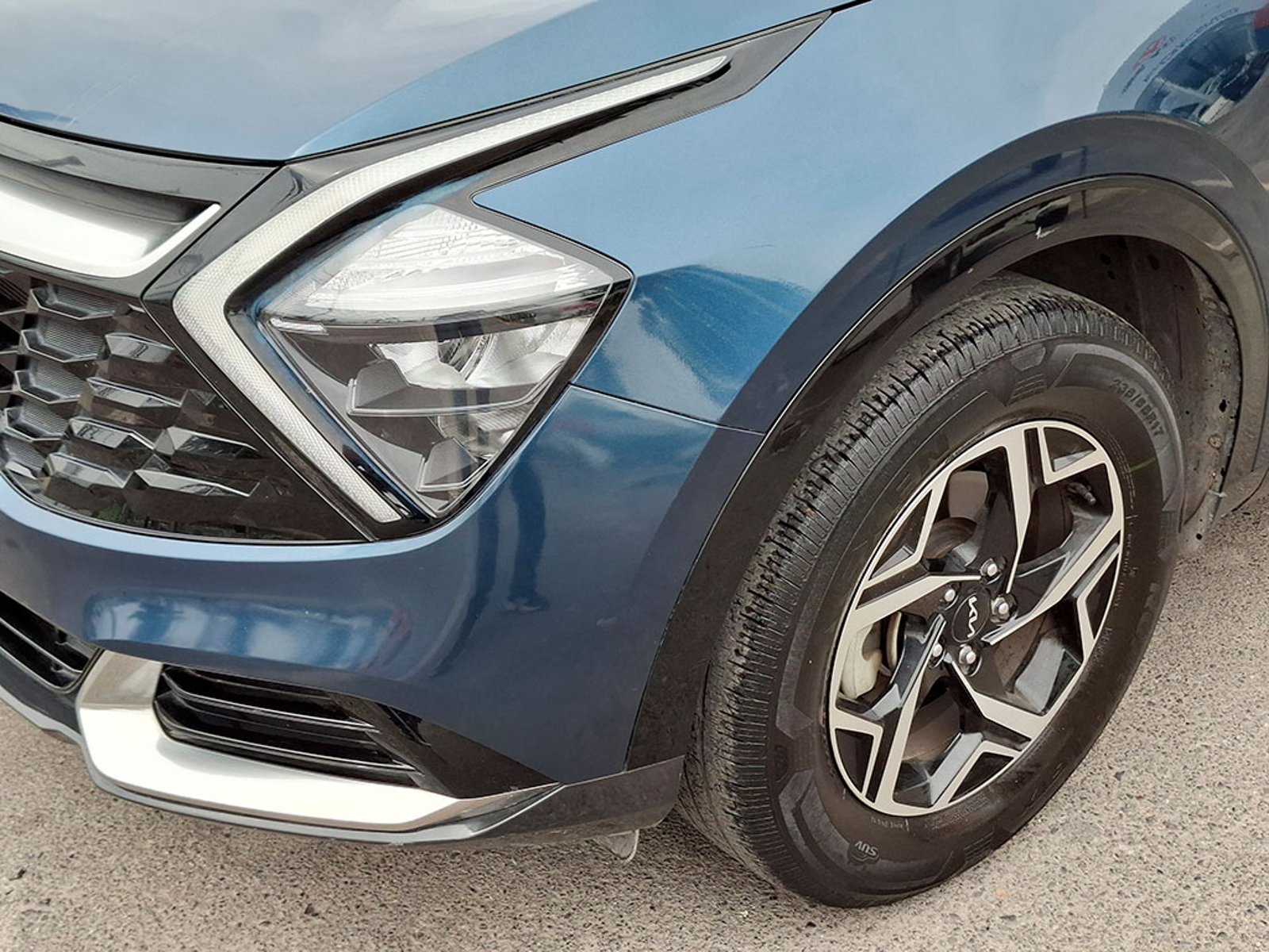 KIA SPORTAGE EX 2.0 2023 - Imagen 4 de 20