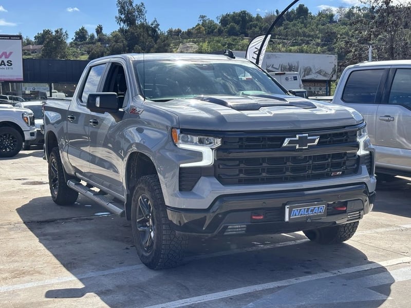 Chevrolet SILVERADO 5.3 Z71 TRAILBOSS AT 4X4 2025 - Imagen 3 de 20