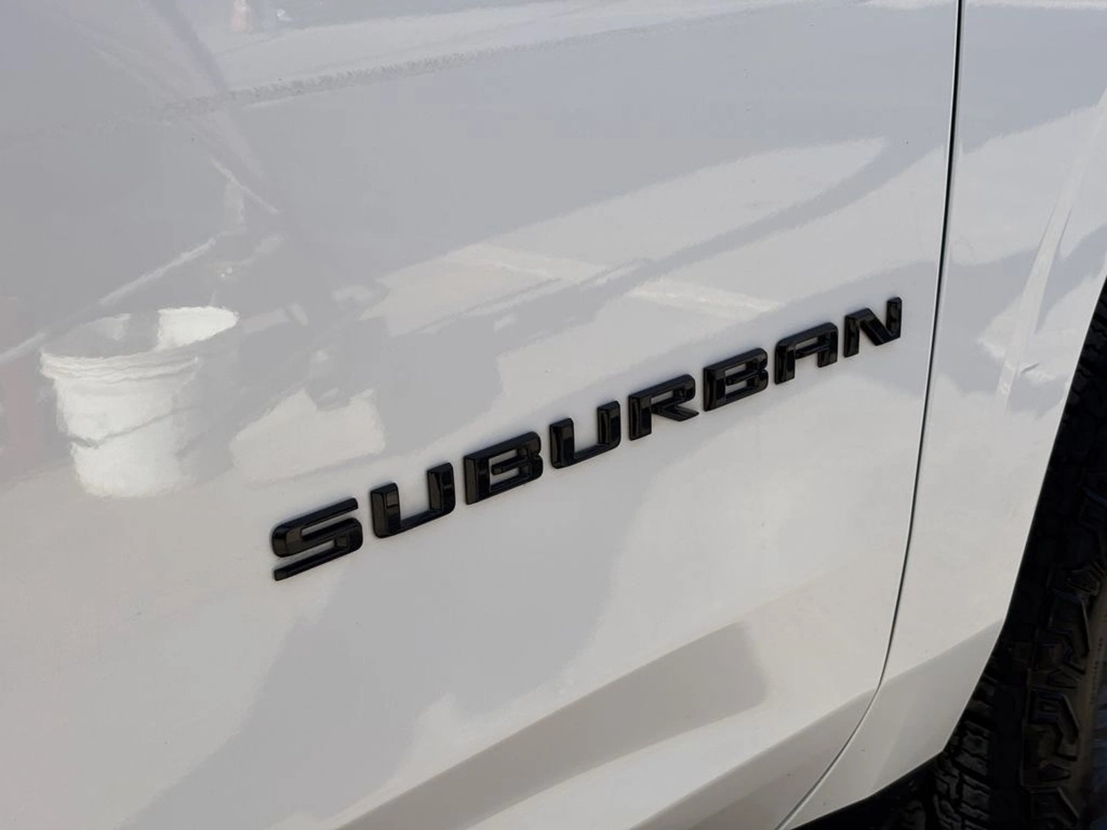 CHEVROLET SUBURBAN 5.3 Z71 AT 4X4 2024 - Foto 5 de 20