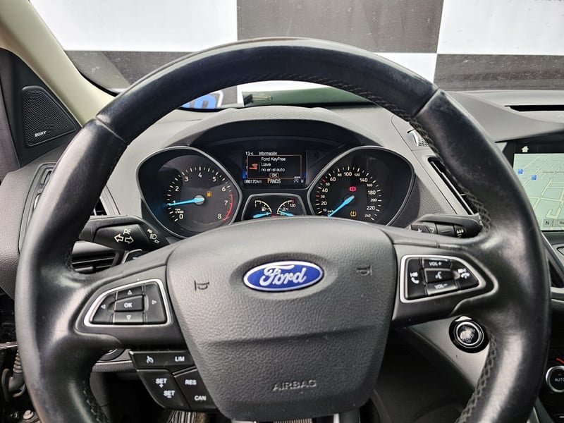 Ford ESCAPE 2.0 SE 4X4 AT 5P 2018 - Imagen 18 de 20