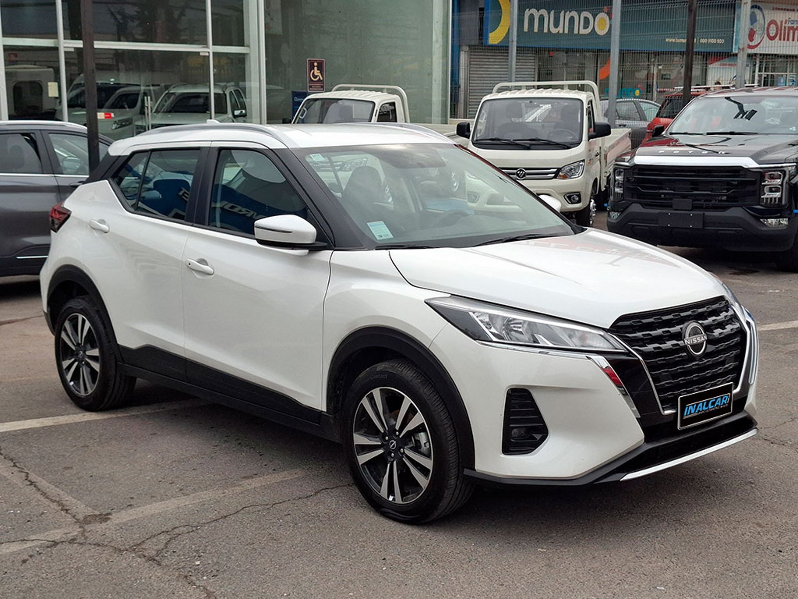 Nissan KICKS 1.6 ADVANCE AT 2025 - Imagen 3 de 20