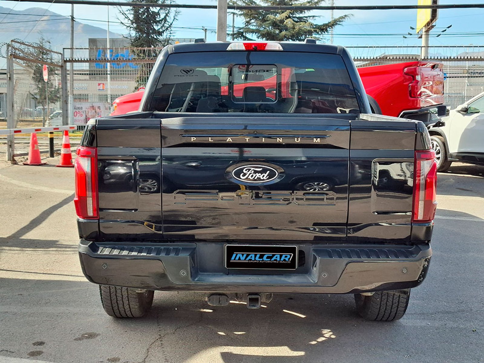 FORD F-150 3.5 PLATINUM 4X4 2025 - Imagen 8 de 20